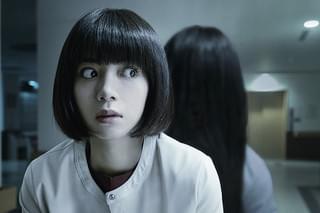 現代風 きっと来る 歌うのは女王蜂 アヴちゃんが 逆貞子 に扮したビジュアル公開 映画ニュース 映画 Com